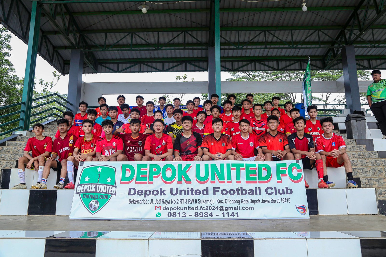 Dari Tribun ke Hati: Loyalitas Tanpa Batas Suporter Depok United FC
